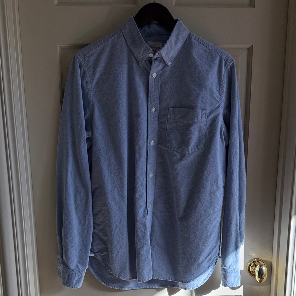 Men's GAP Blue Oxford Button-Down Shirt — Classic, Sz M, Flawless